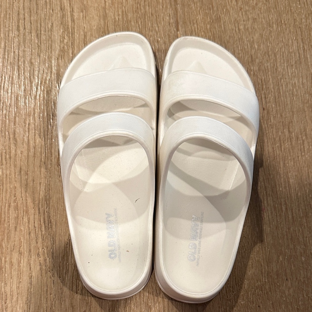 Old Navy kids White Slide Sandals